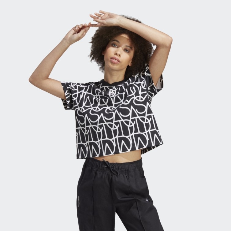 T-shirt Petit Ami Graphique Adidas Noir Sur L'ensemble