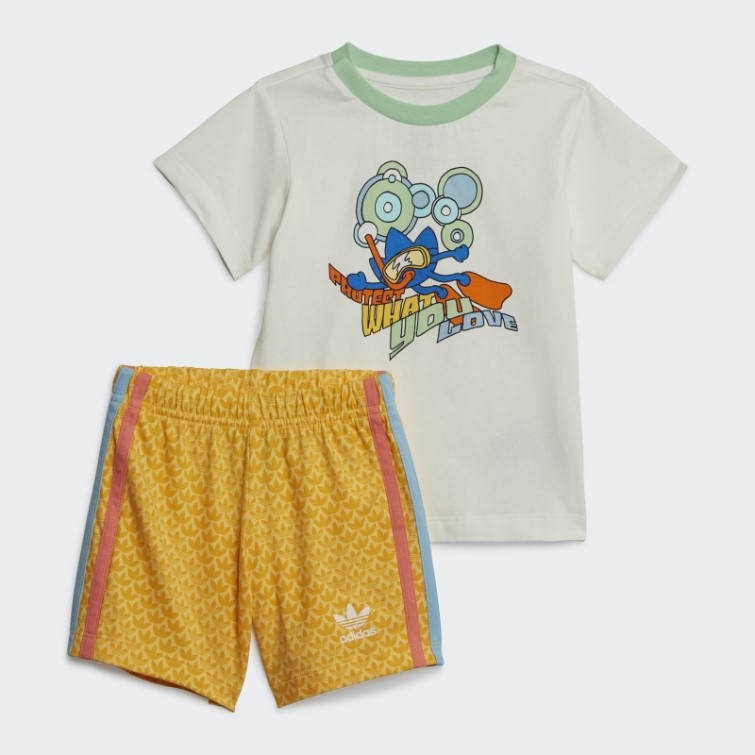 Ensemble Short Et T-shirt Adidas Blanc Imprimé Graphique